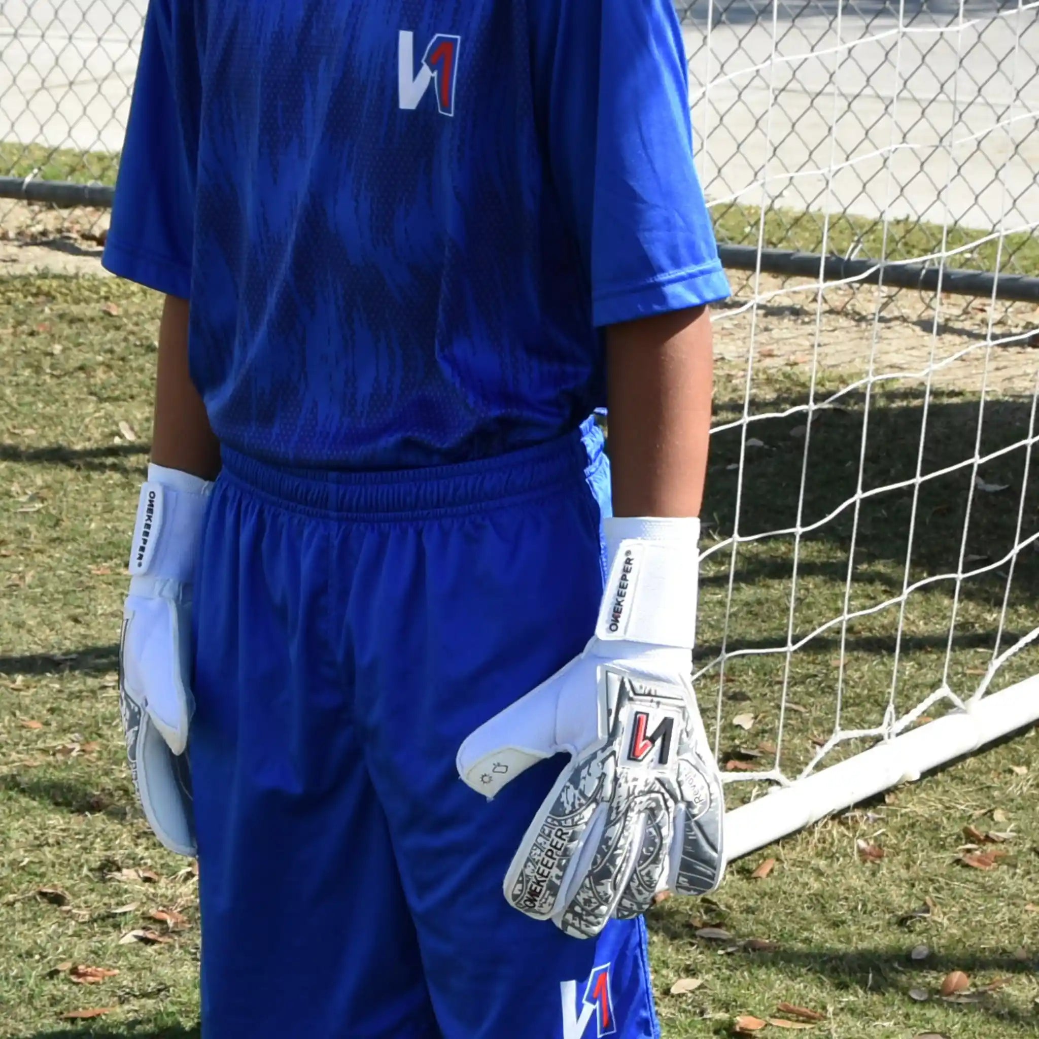 ONEKEEPER Revolt White and Silver