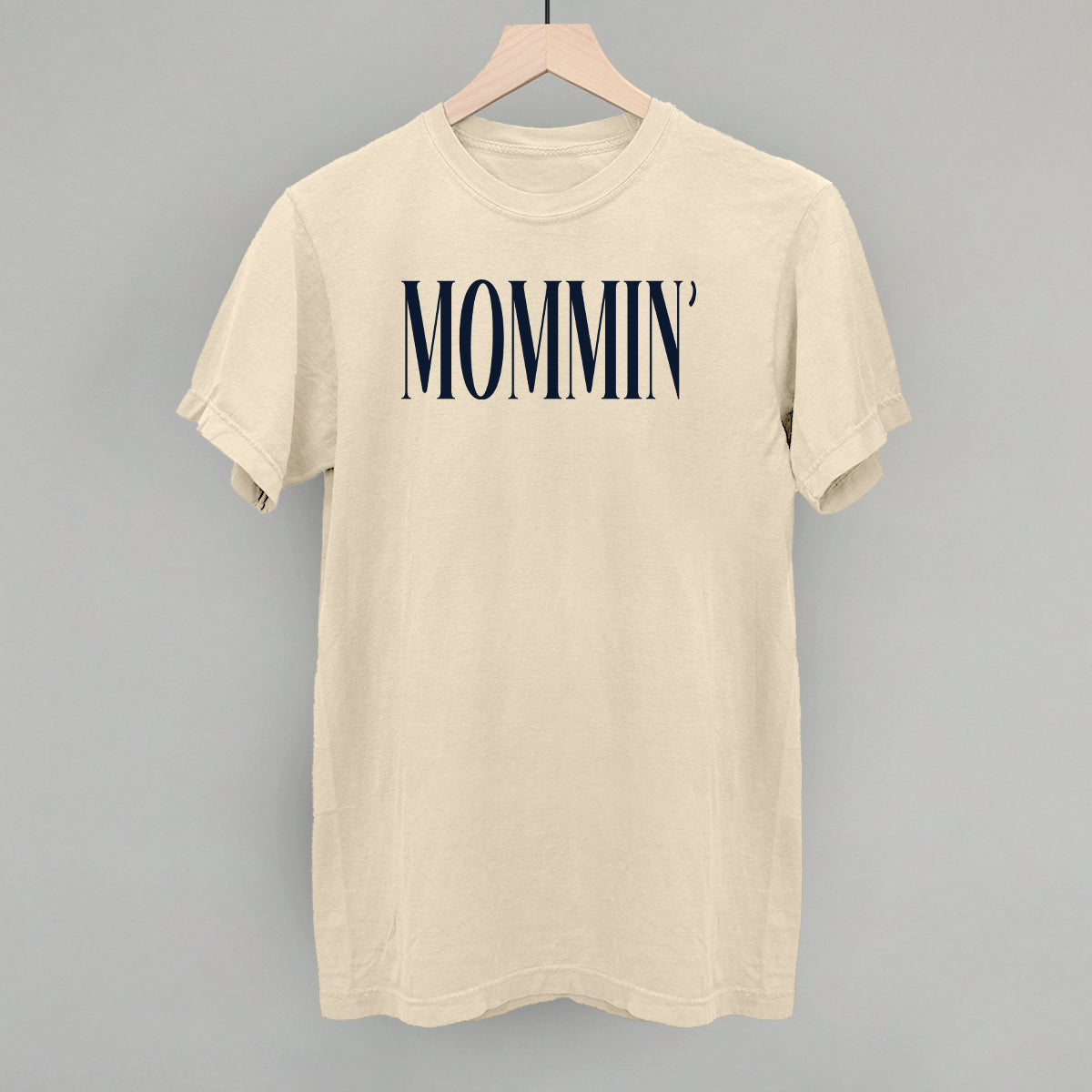 Mommin' Blue Text