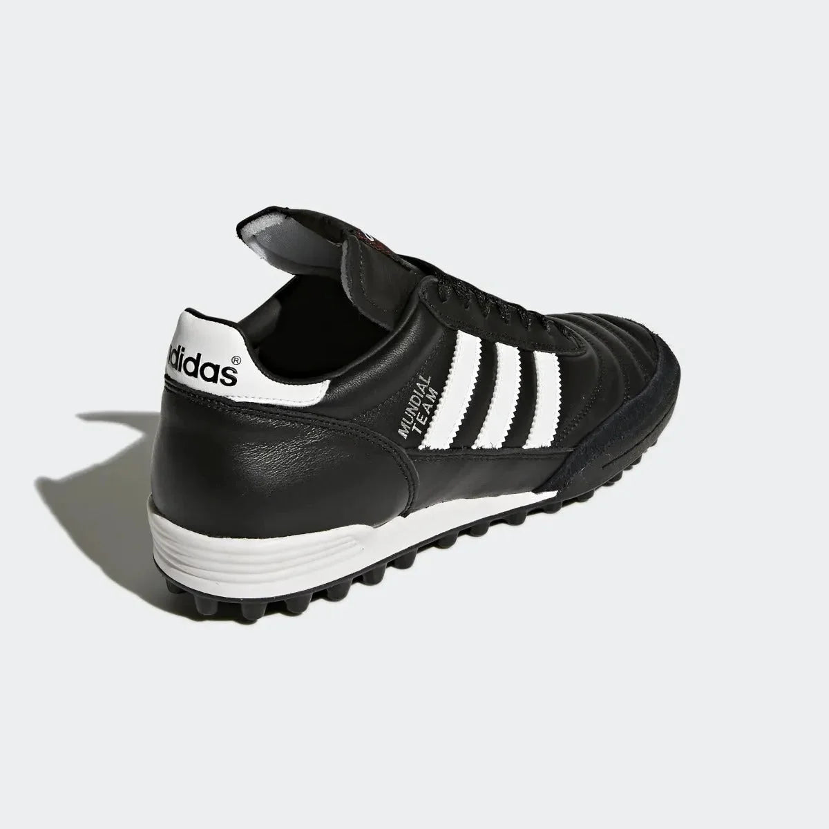 adidas Mundial Team