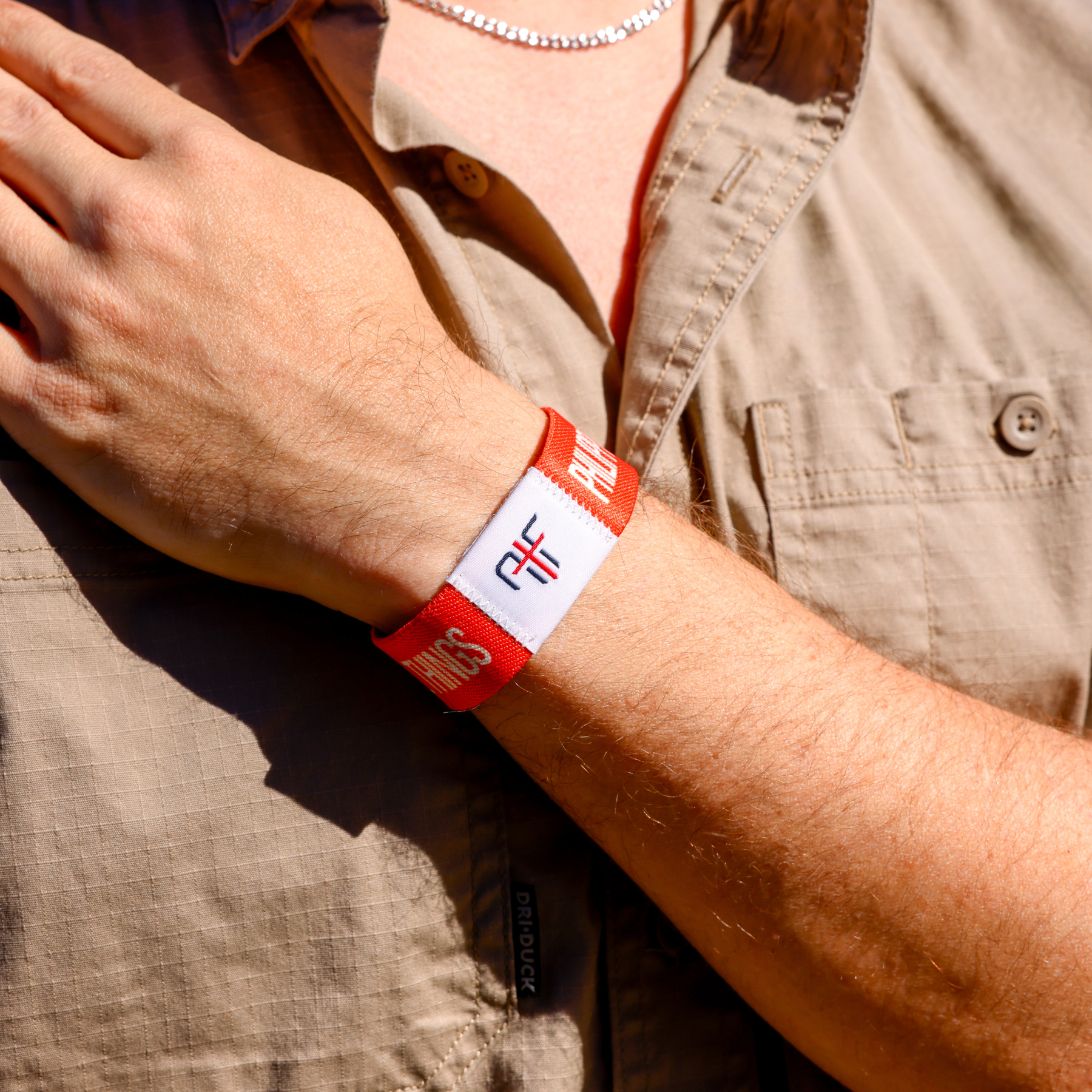 Bible Verse Interactive Tap Bracelet | Phil. 4:13