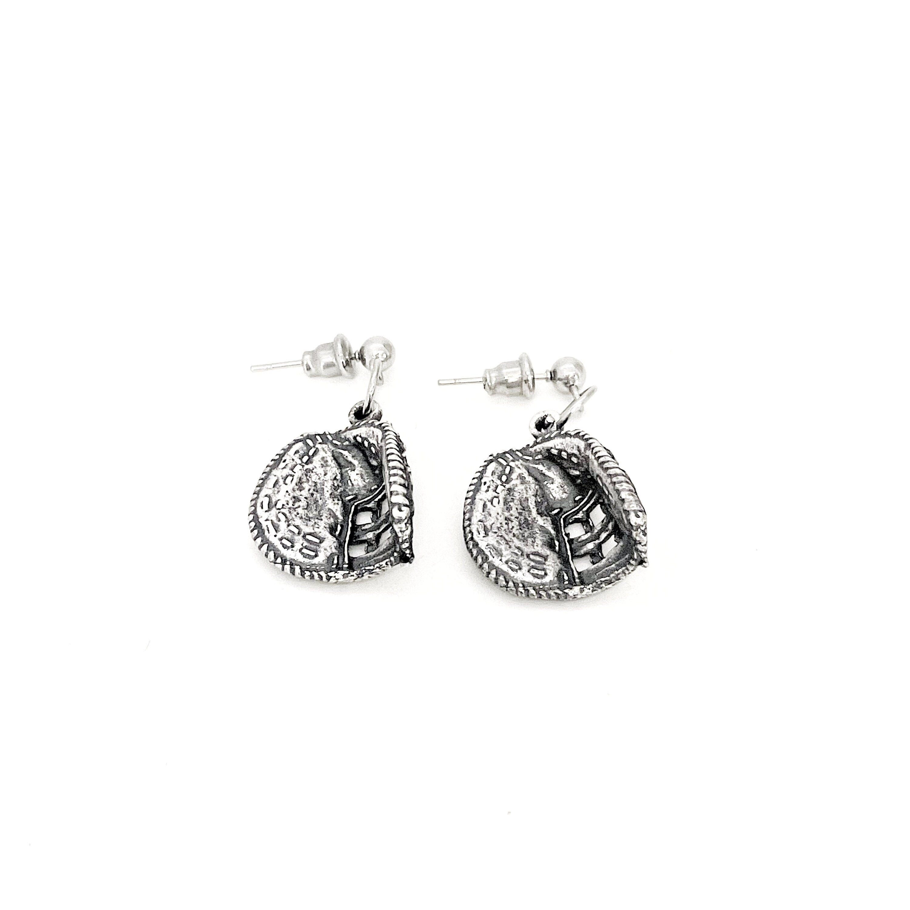 Baseball Mom Gifts, Baseball Catcher Mom Earrings, Daughter Gifts, Catcher Mitt Earring, Girlfriend Gift, Baseball Mom Jewelry, Gift For Her
