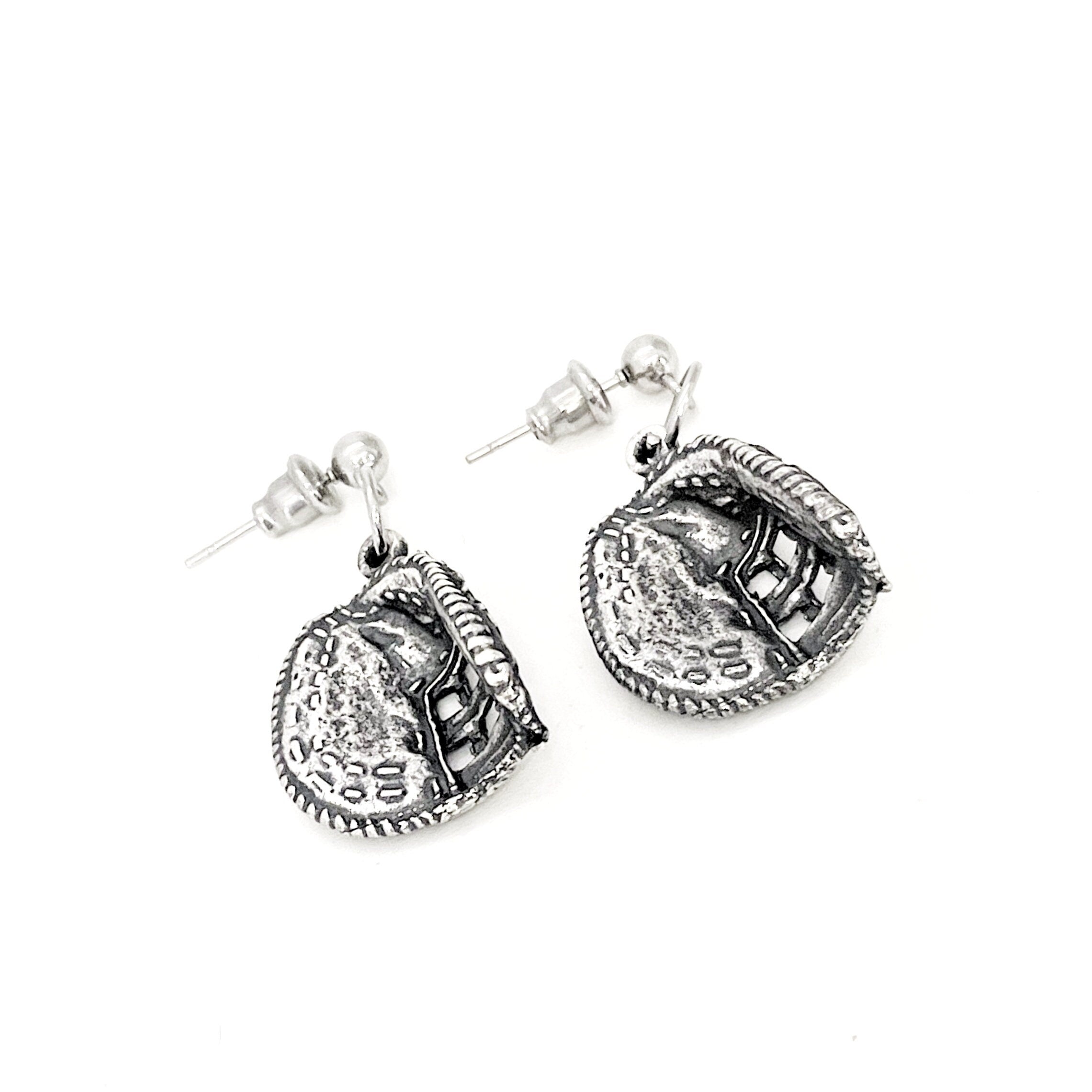 Baseball Mom Gifts, Baseball Catcher Mom Earrings, Daughter Gifts, Catcher Mitt Earring, Girlfriend Gift, Baseball Mom Jewelry, Gift For Her