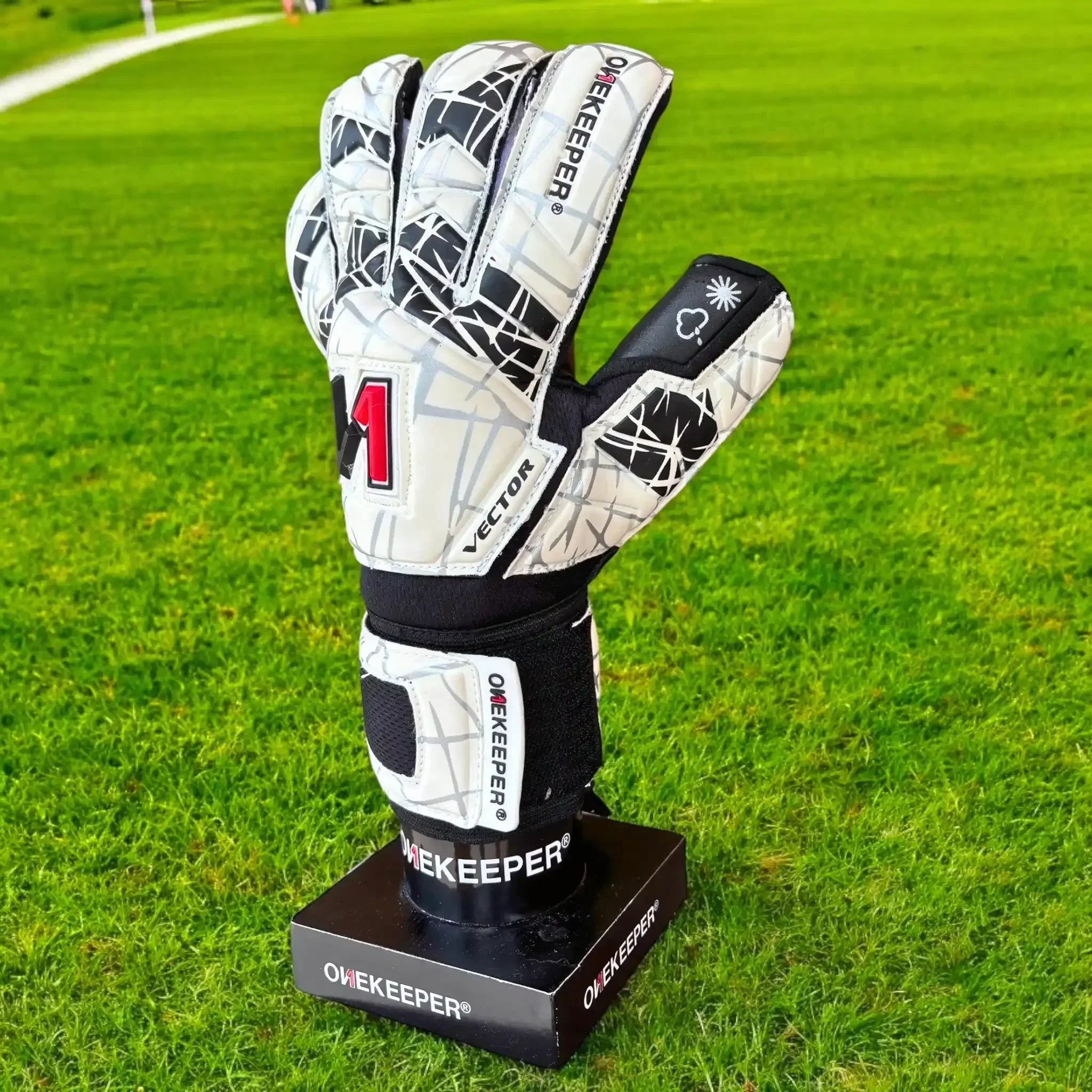 VECTOR Evolution Black and White (No Finger Protection)