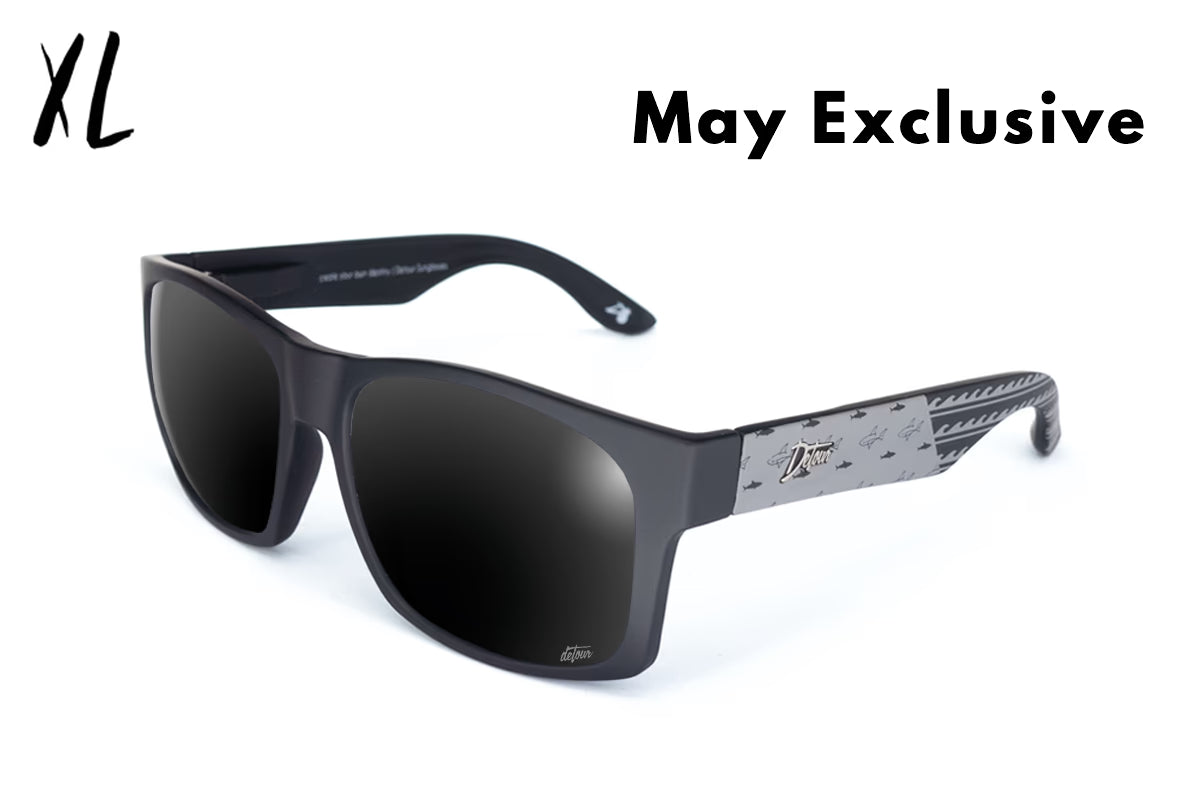 Big Kahuna XL - Sharks & Stripes Blackout - Jet Black Polarized
