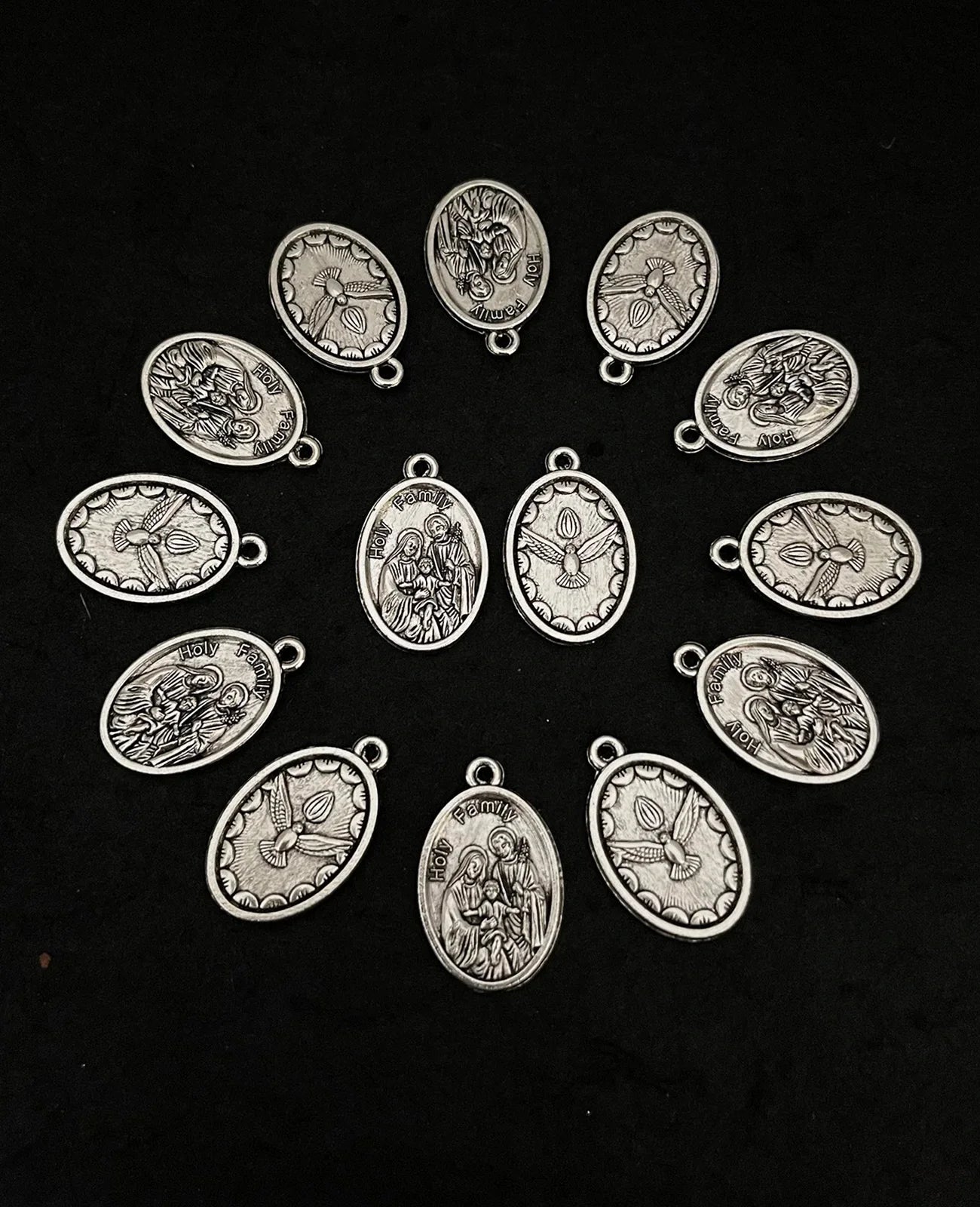 10Pcs Holy Family Medal Antique Oval Shaped Holy Dove Pigeon Pendants for Rosary Parts Religious Jewelry Accessories