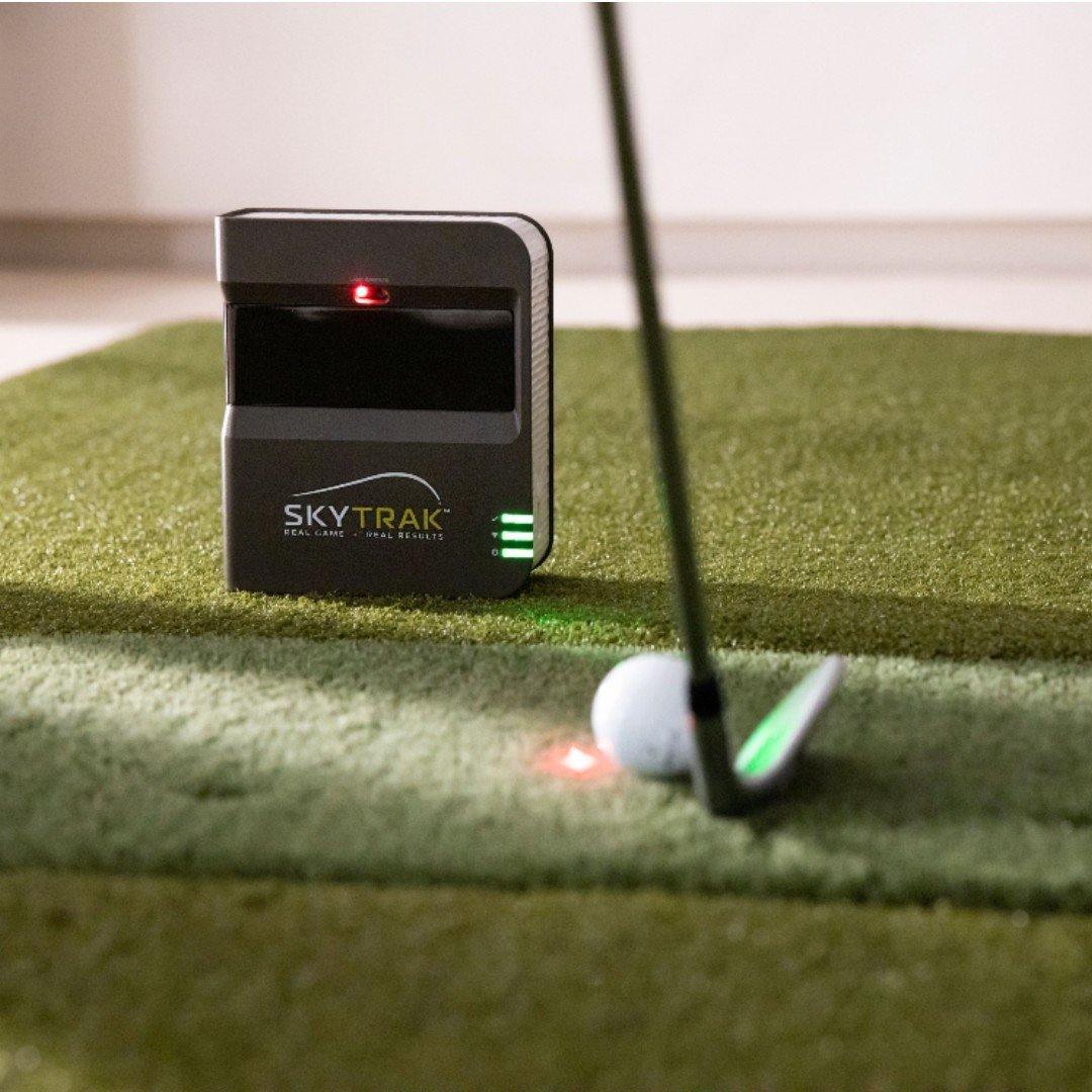 SkyTrak Retractable Simulator Package