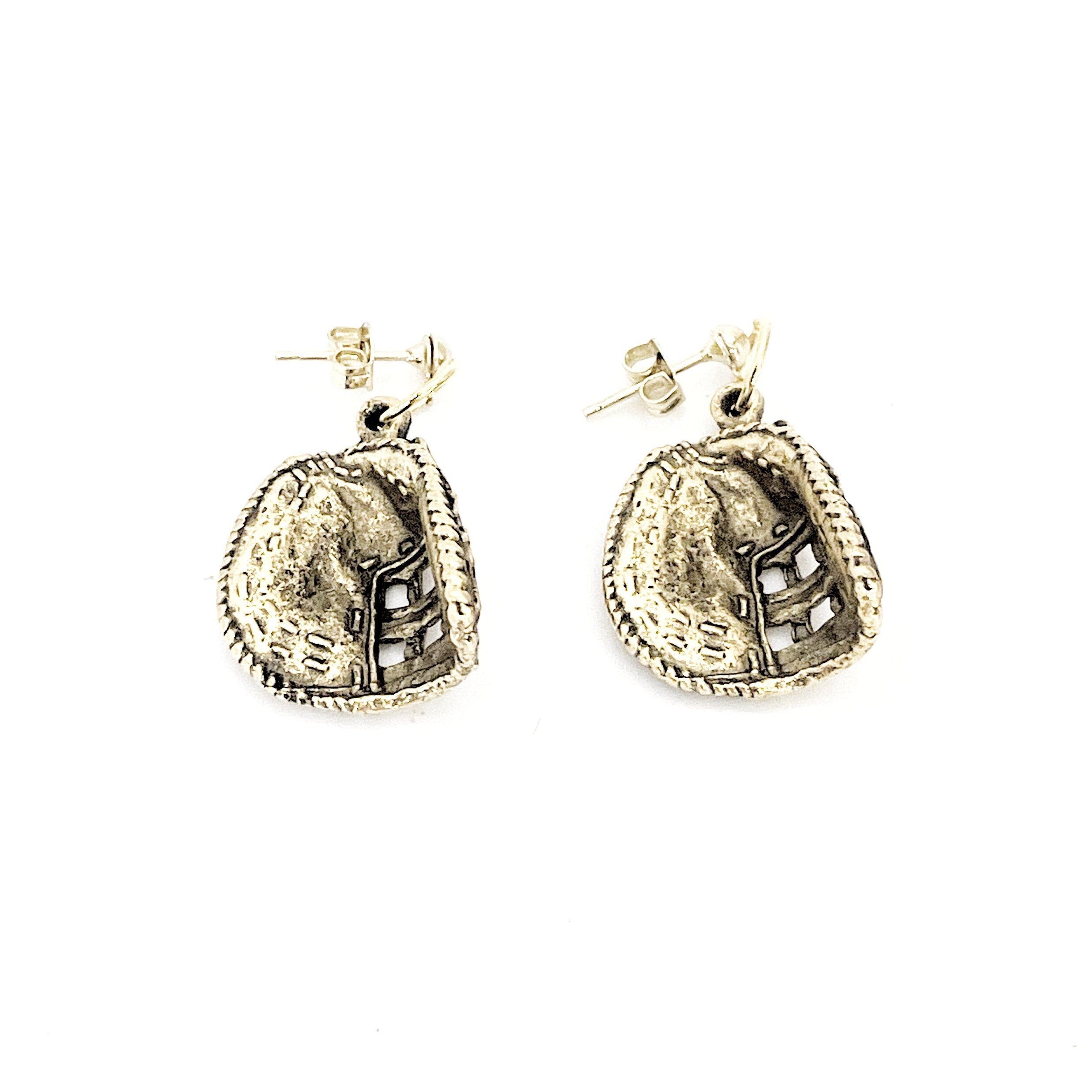 Baseball Mom Gifts, Baseball Catcher Mom Earrings, Daughter Gifts, Catcher Mitt Earring, Girlfriend Gift, Baseball Mom Jewelry, Gift For Her