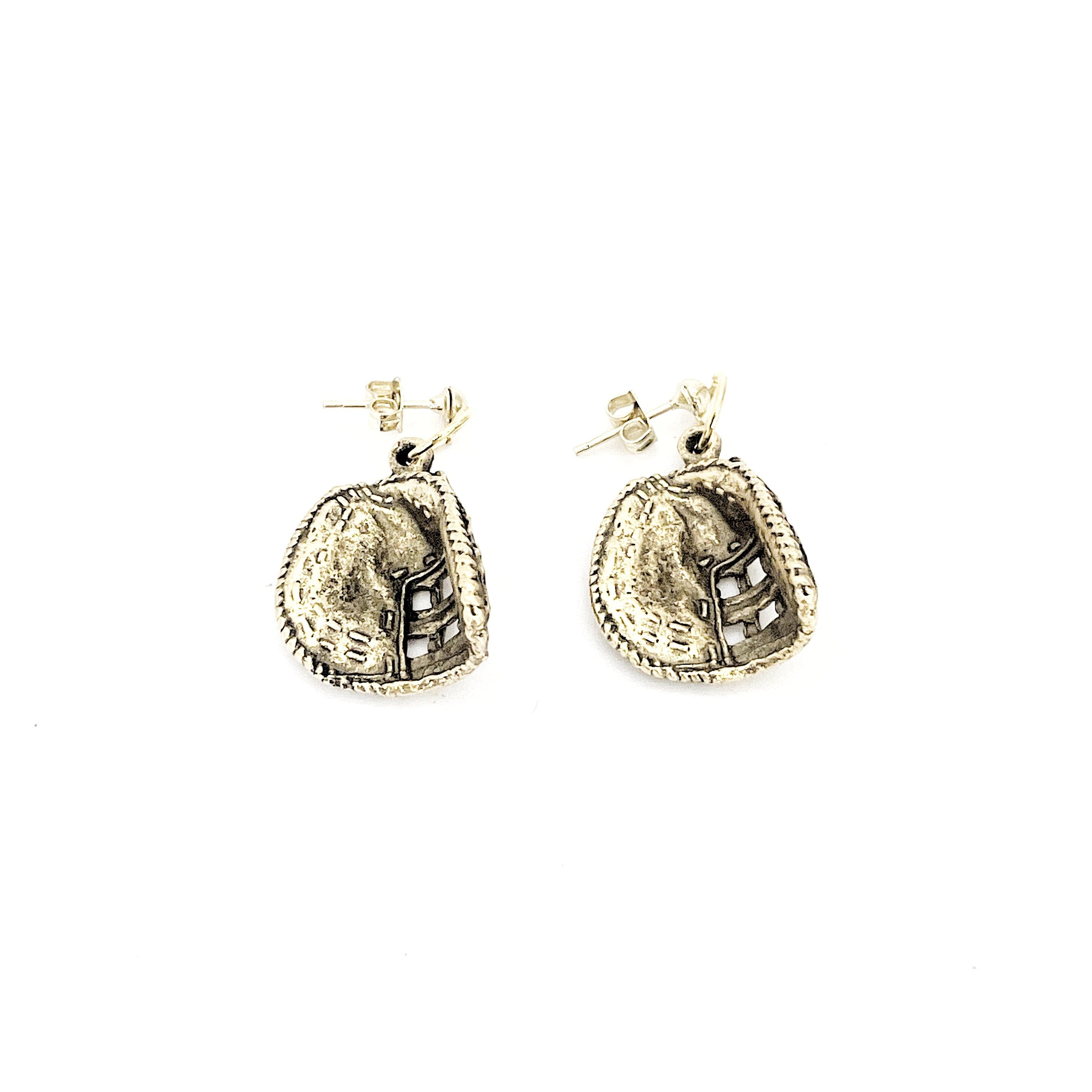 Baseball Mom Gifts, Baseball Catcher Mom Earrings, Daughter Gifts, Catcher Mitt Earring, Girlfriend Gift, Baseball Mom Jewelry, Gift For Her