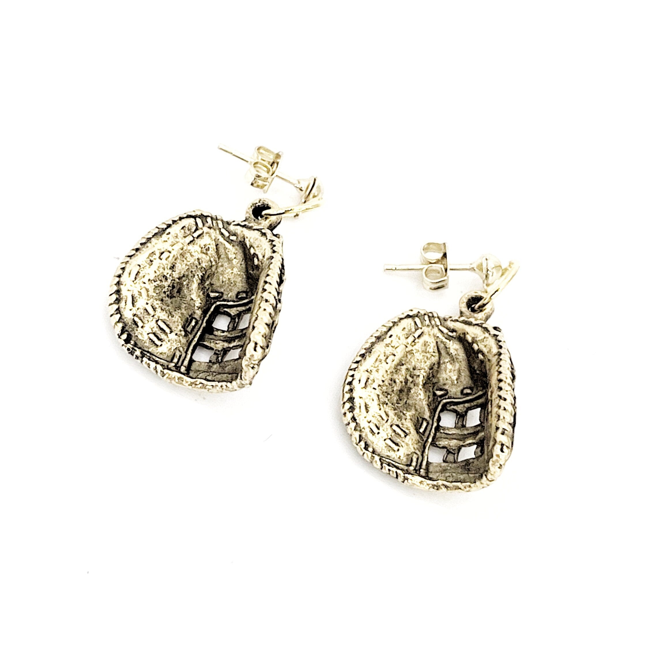 Baseball Mom Gifts, Baseball Catcher Mom Earrings, Daughter Gifts, Catcher Mitt Earring, Girlfriend Gift, Baseball Mom Jewelry, Gift For Her
