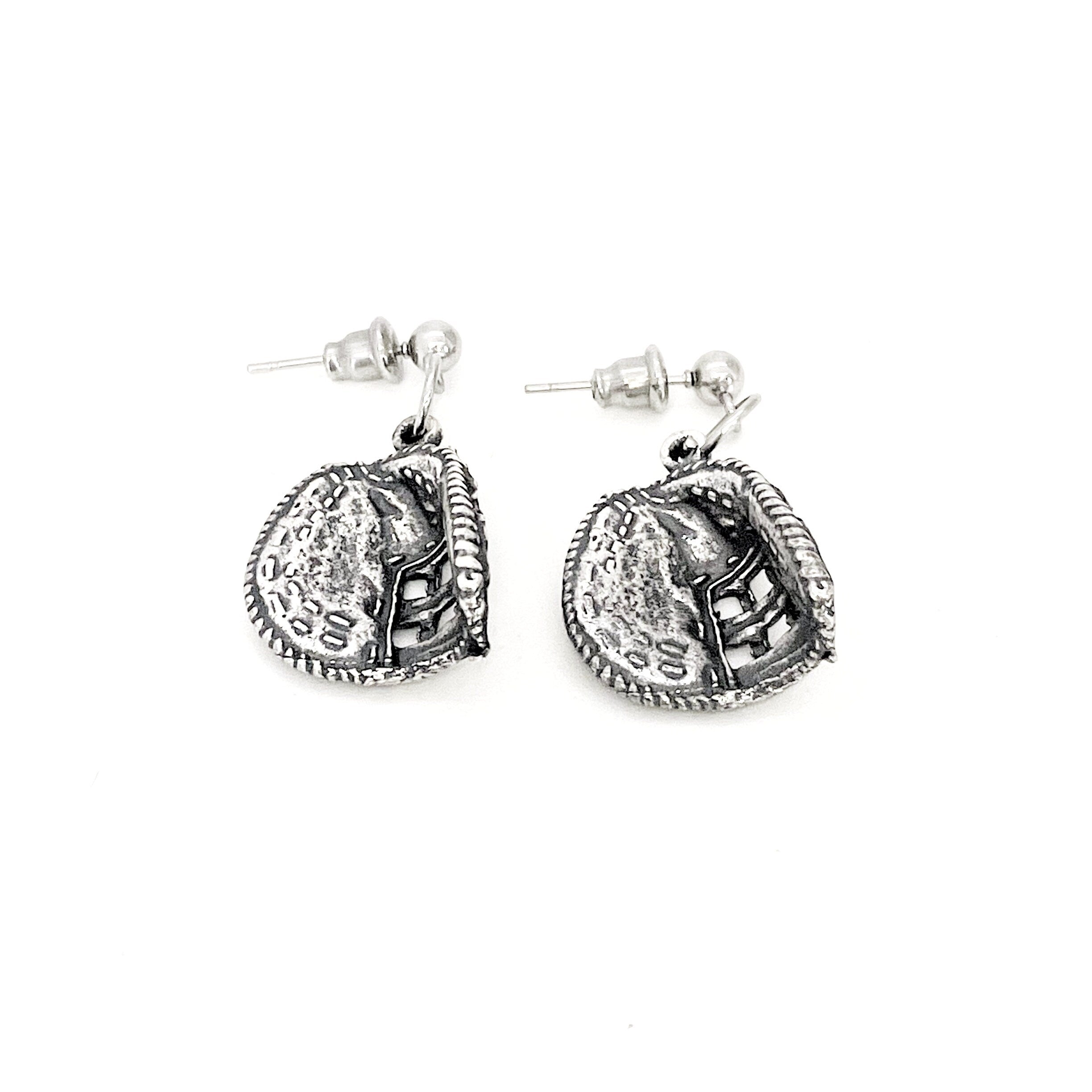 Baseball Mom Gifts, Baseball Catcher Mom Earrings, Daughter Gifts, Catcher Mitt Earring, Girlfriend Gift, Baseball Mom Jewelry, Gift For Her