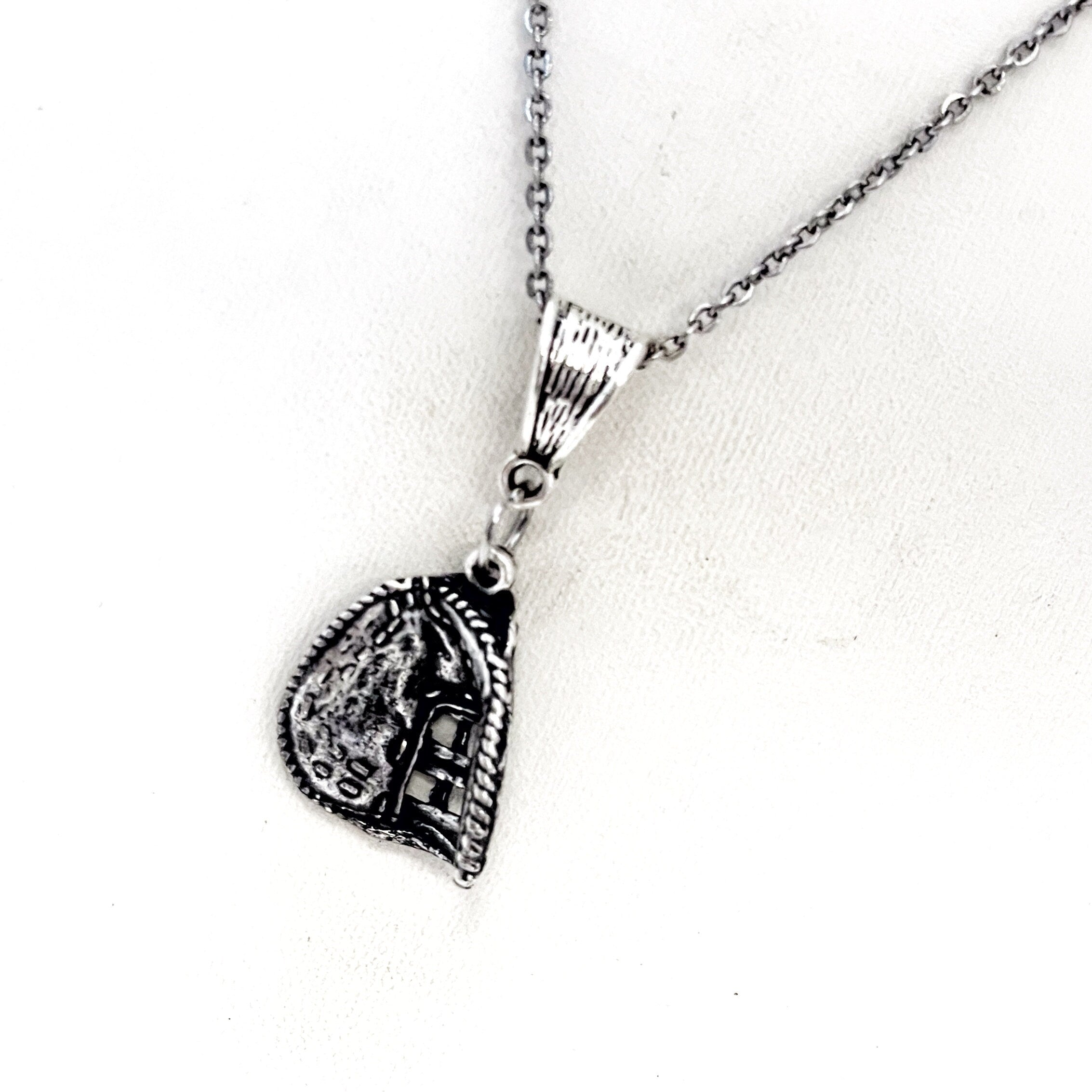 Softball Catchers Mitt Necklace, Baseball Catcher Mom Gift, Gift For Her, Catchers Mitt Charm, Signing Day Gifts, Making the Team